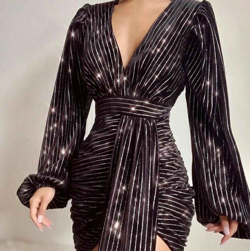 Time To Shine Velvet Dress - Black/Silver